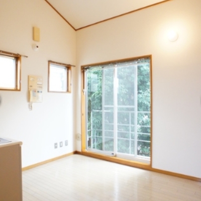 
						室内