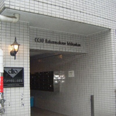 
						エントランス