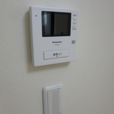 
						モニター