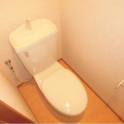 
						トイレ