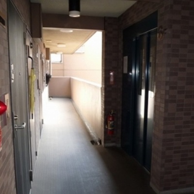 
						共用施設