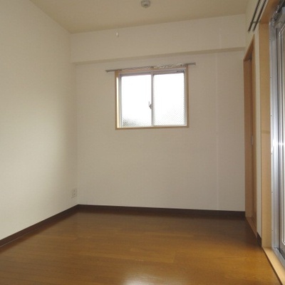 
						部屋