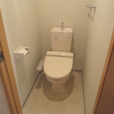 
						トイレ