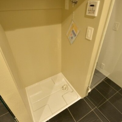 
						室内洗濯機置場