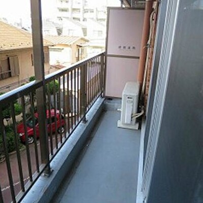 
						バルコニー