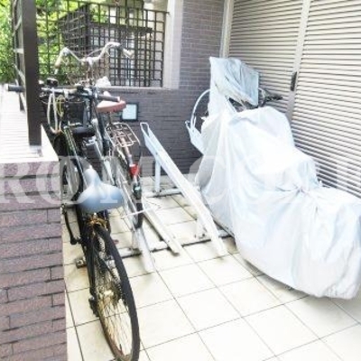 
						共用施設