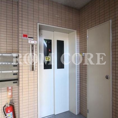 
						共用施設