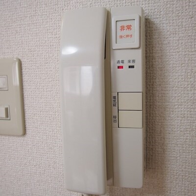 
						インターホン