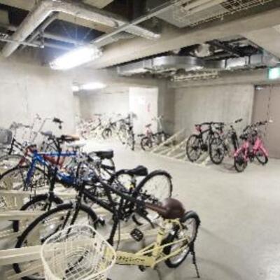 
						共用施設
