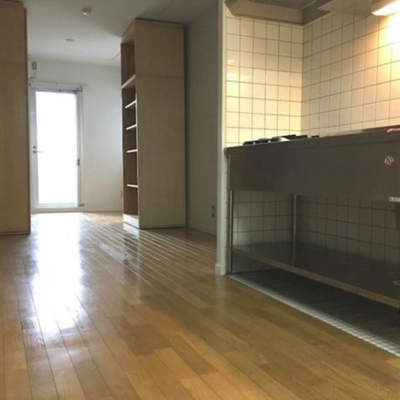 
						内装
