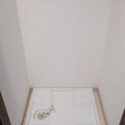 
						洗濯機置き場