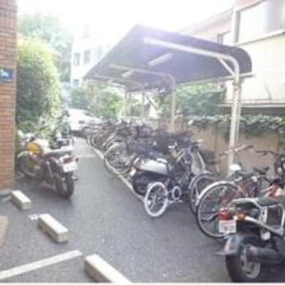 
						駐輪場　共用施設