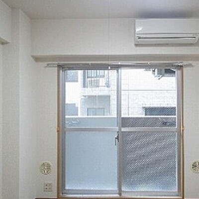 
						内装