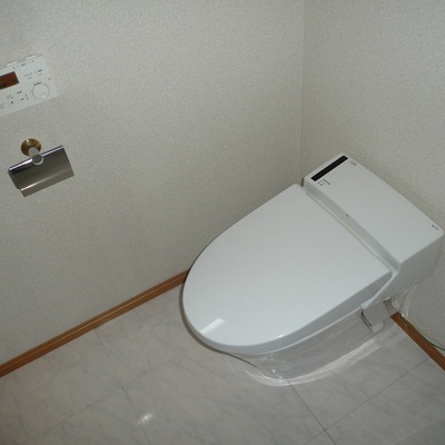 
						トイレ