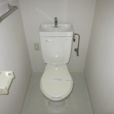 
						トイレ