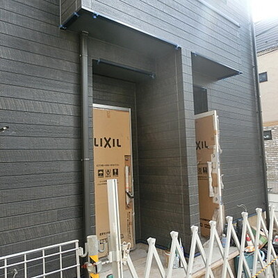 
						エントランス