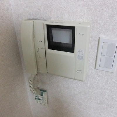 
						インターホン