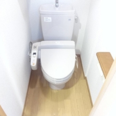 
						トイレ