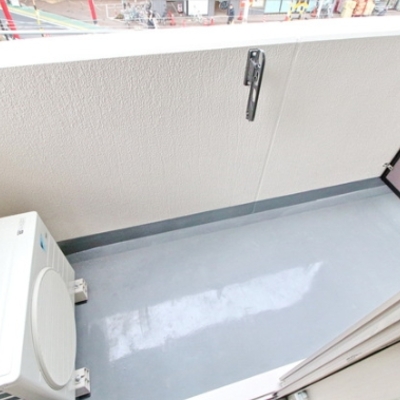 
						ベランダ