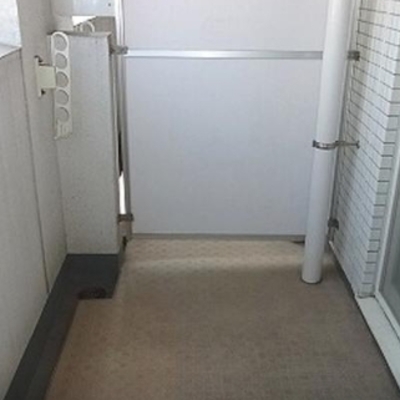 
						バルコニー