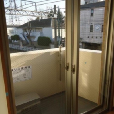 
						室内