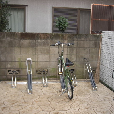 
						共用施設
