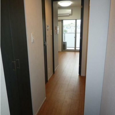 
						室内