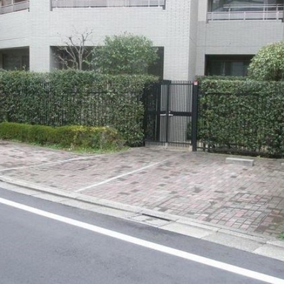 
						共用施設