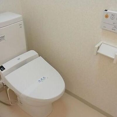 
						トイレ