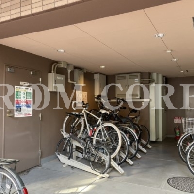 
						共用施設