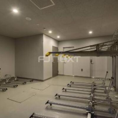 
						駐輪場