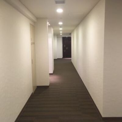 
						廊下