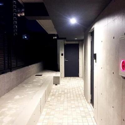 
						内廊下