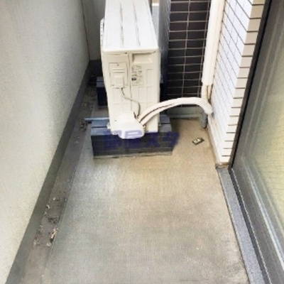 
						バルコニー