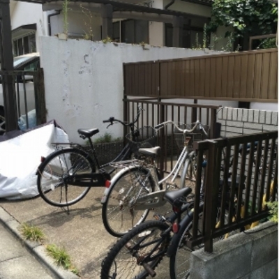 
						共用施設