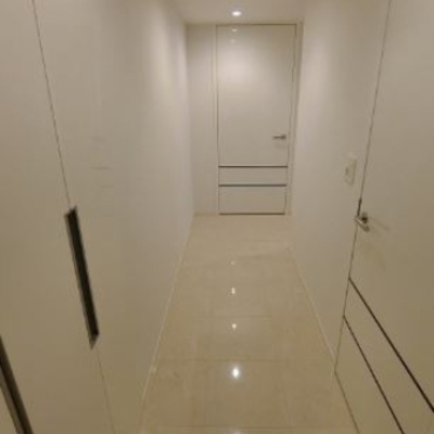 
						通路