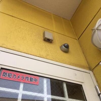 
						防犯カメラ