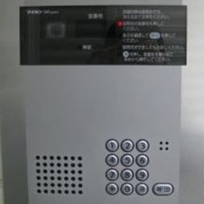 
						オートロック