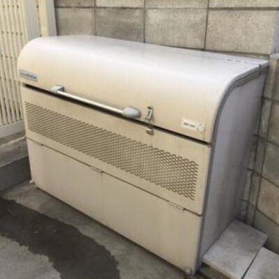 
						ゴミ置き場