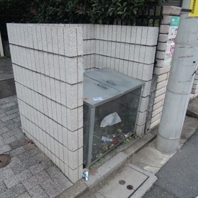 
						共用施設