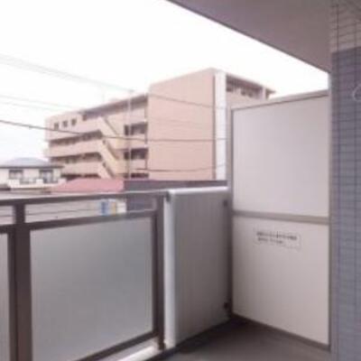 
						バルコニー