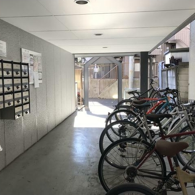 
						共用施設