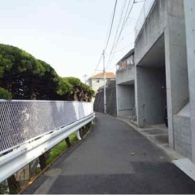 
						共用施設