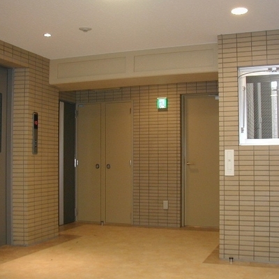 
						共用施設