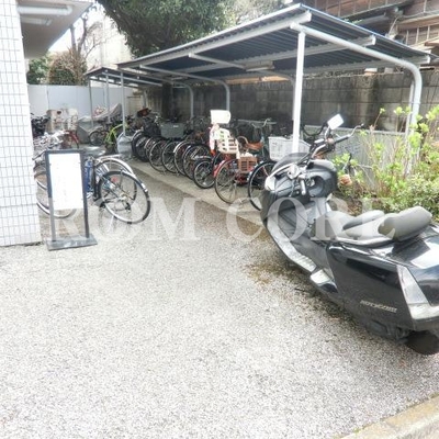 
						共用施設