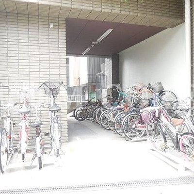 
						共用施設