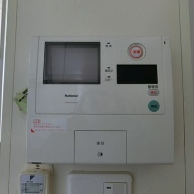 
						モニター