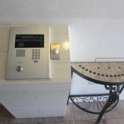 
						オートロック