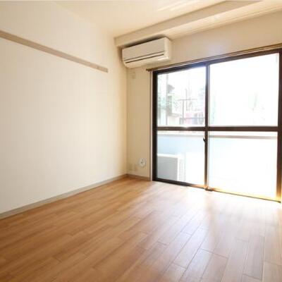 
						部屋