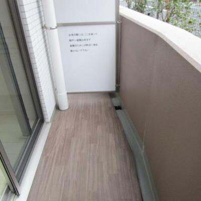 
						バルコニー